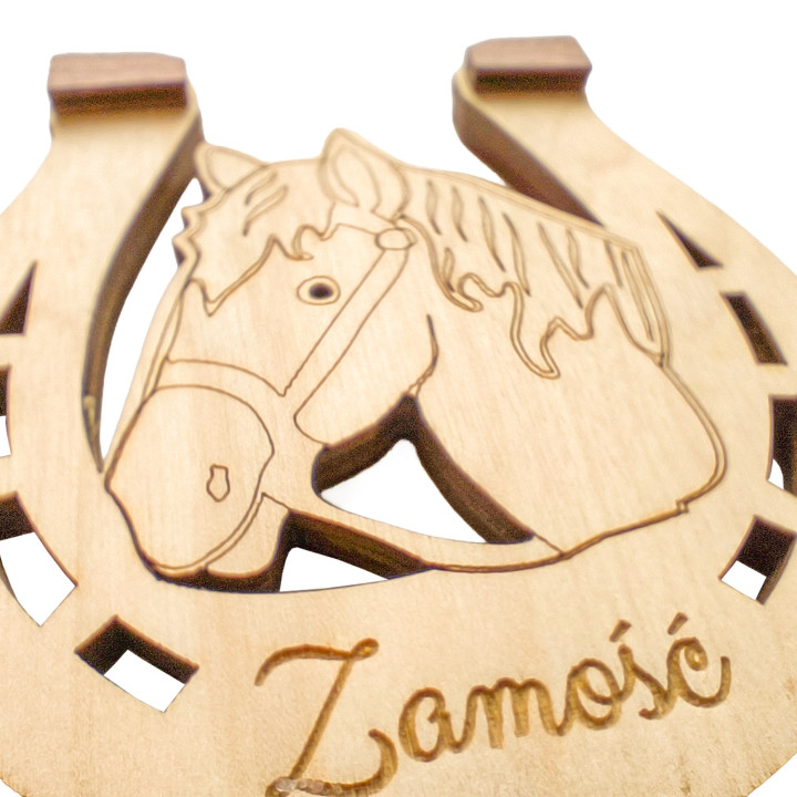 Magnes Podkowa z Grawerem – Personalizowana Pamiątka | SuperPamiątki